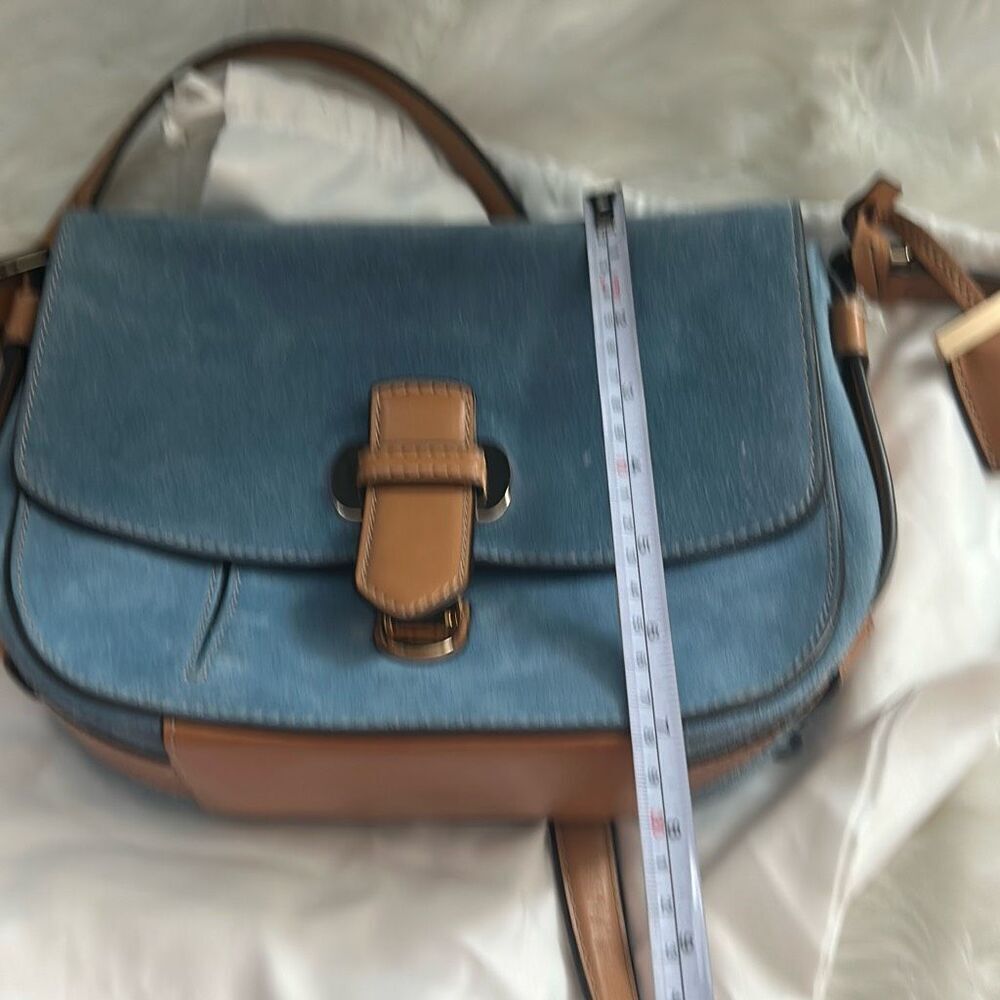 Michael Kors ROMY SUEDE MEDIUM MESSENGER crossbody - Picture 3 of 10
